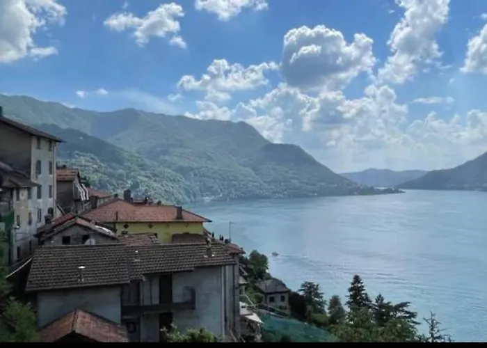 La Corte Sul Lago
